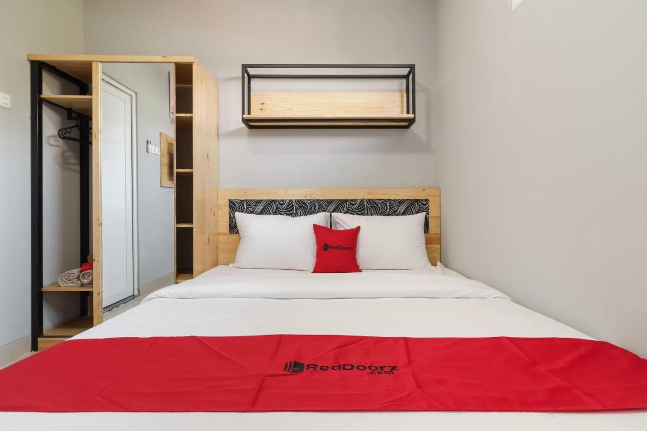 Reddoorz Near Plaza Atrium Senen Hotel Jakarta Luaran gambar
